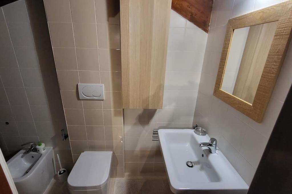 Attico E Super Attico Panoramico Apartment Рока ди Камбио Екстериор снимка