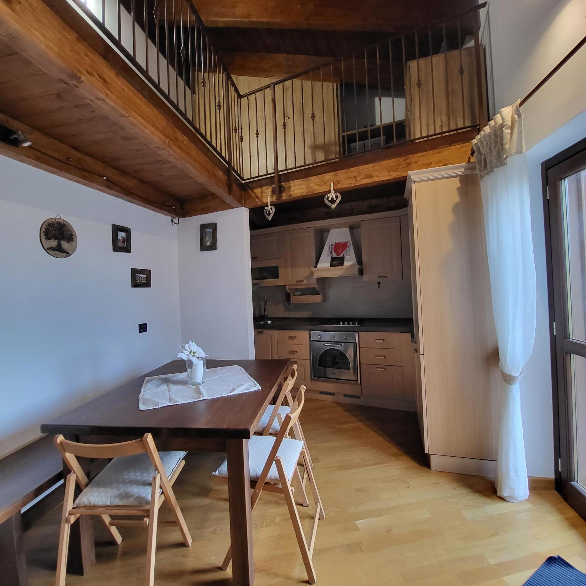 Attico E Super Attico Panoramico Apartment Рока ди Камбио Екстериор снимка